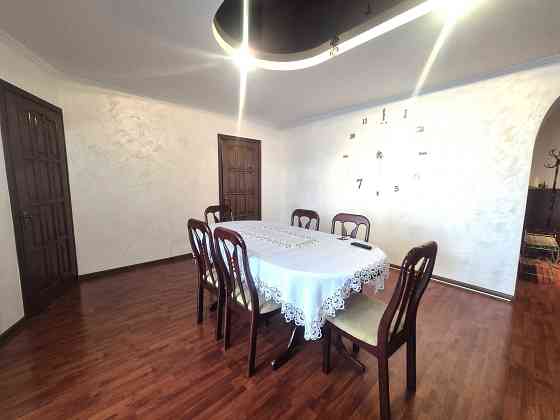 Укомплектована 3-кімнатна квартира в обжитому будинку. Івано-Франківськ