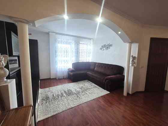 Укомплектована 3-кімнатна квартира в обжитому будинку. Івано-Франківськ