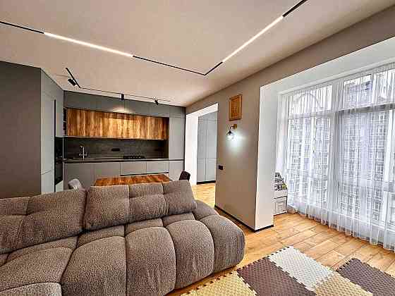 Продам стильну 3кімнатну квартиру в центрі міста. 86м2 Івано-Франківськ