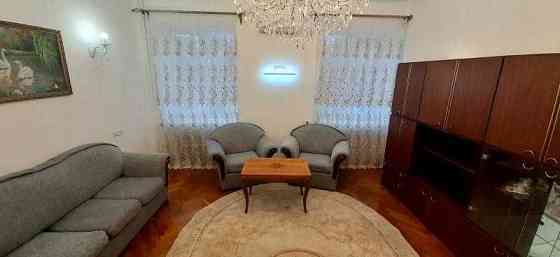 Продам двокімнатну квартиру сталінці в Центрі, вул. Катерининська Одеса