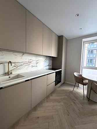 Без комісії. 2 кімнатна квартира з дизайнерським ремонтом. Центр міста Ирпень