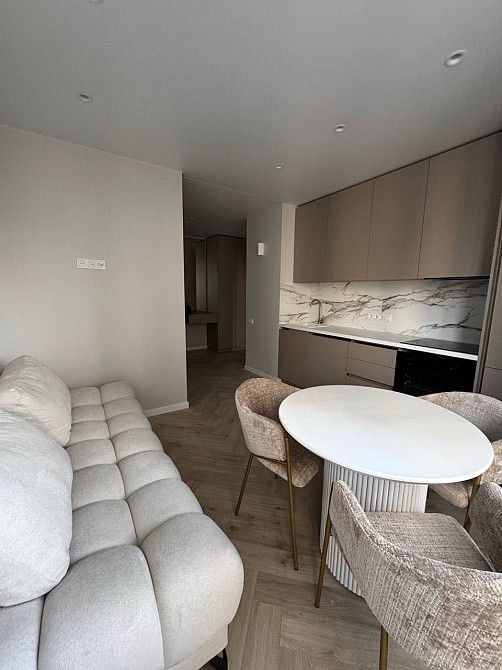 Без комісії. 2 кімнатна квартира з дизайнерським ремонтом. Центр міста Ирпень - изображение 4