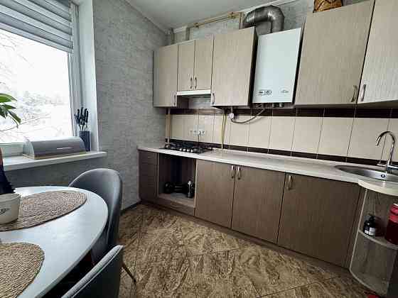 Однокімнатна з ремонтом та меблями. Сертифікат + Ирпень