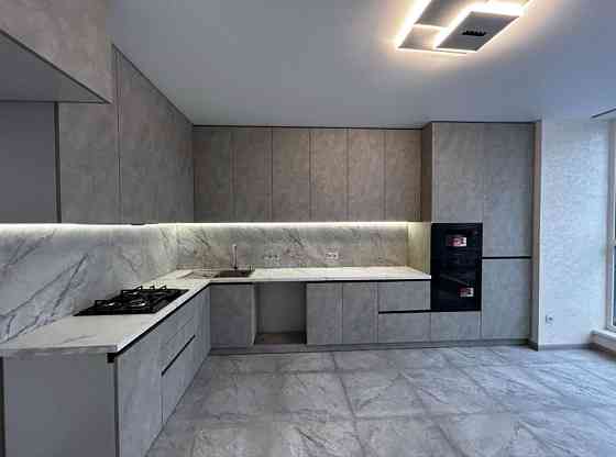 Продається  двокімнатна квартира в центрі Ивано-Франковск