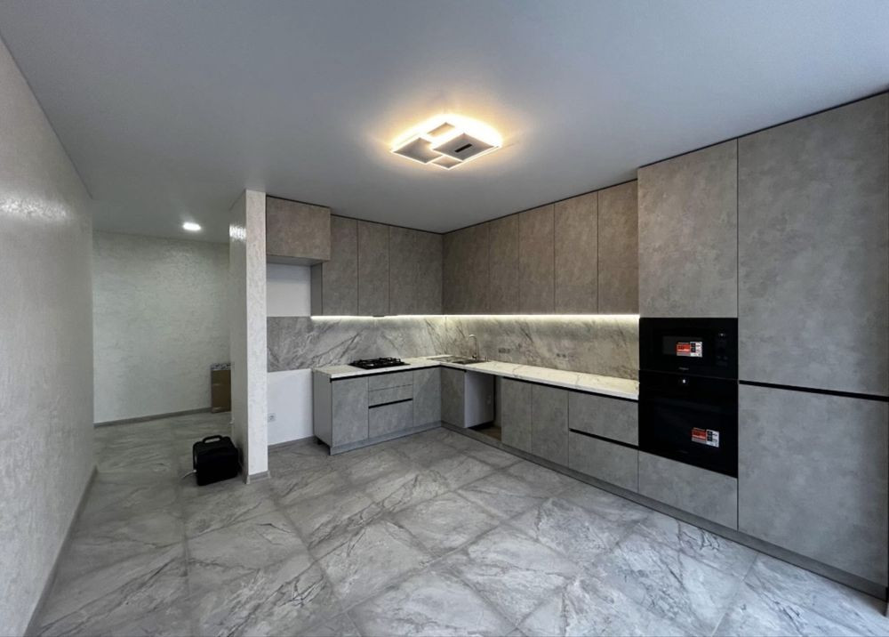 Продається  двокімнатна квартира в центрі Ивано-Франковск - изображение 2