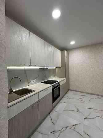 Прадам по лучшей цена 2- х ком с ремонтом в ЖК 54 Жемчужина Ліски