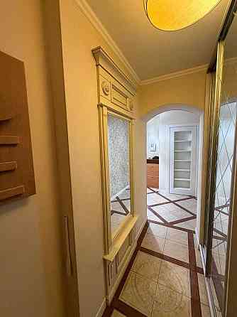 Трикімнатна квартира з ремонтом Ирпень