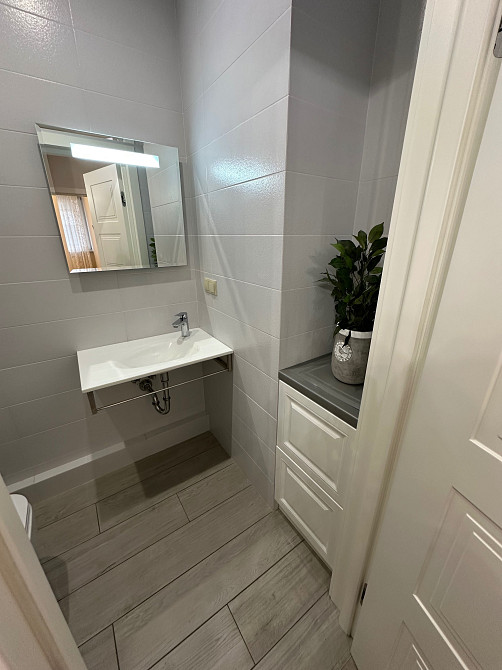 Продаж 3-х кімнатної квартири ЖК Варшавський квартал+комора на поверсі Київ - зображення 8