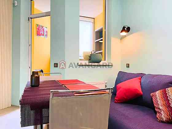 Продаж квартири з дизайнерським ремонтом у ЖК “4 Сезони” біля метро Київ