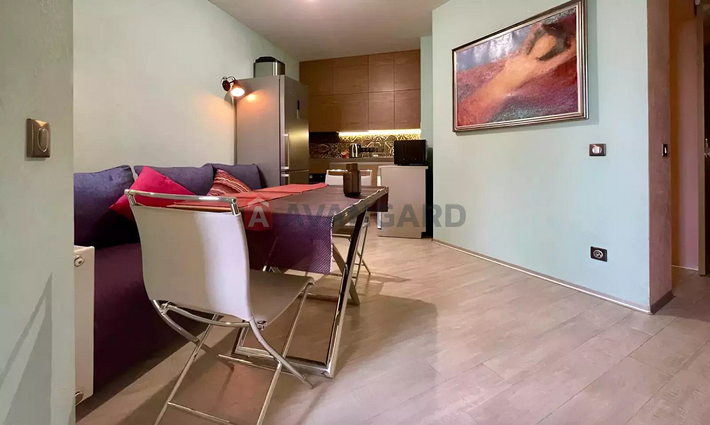 Продаж квартири з дизайнерським ремонтом у ЖК “4 Сезони” біля метро Київ - зображення 2