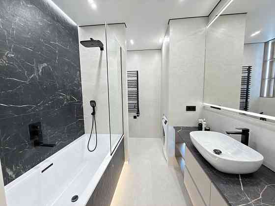 Продається 2-х кімнатна квартира з кухнею-студія Івано-Франківськ