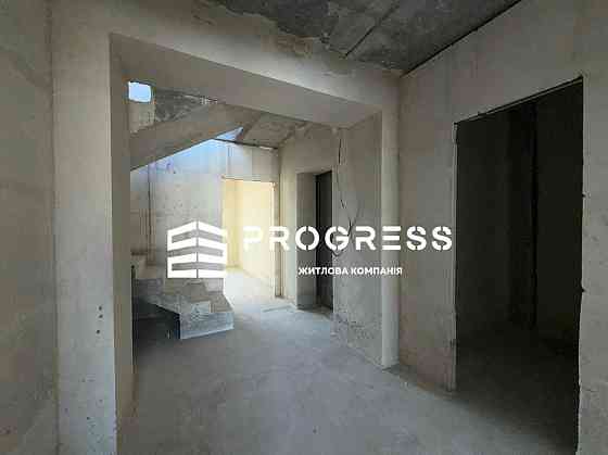 Продам здану Дворівневу Центр Міста Працює ЛІфт є Газ світло Княгинин Івано-Франківськ
