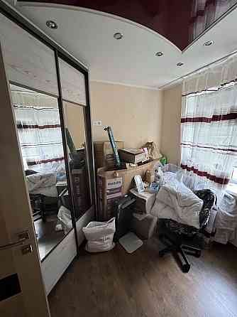 Продам 3-х кім на Бизова (Якіра) 1/5 поверх Кривий Ріг