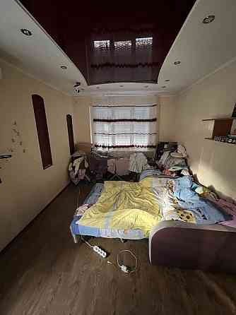 Продам 3-х кім на Бизова (Якіра) 1/5 поверх Кривий Ріг