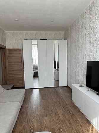 Продам 2 комн. квартиру метро Майдан Конституции, сталинка. Харків