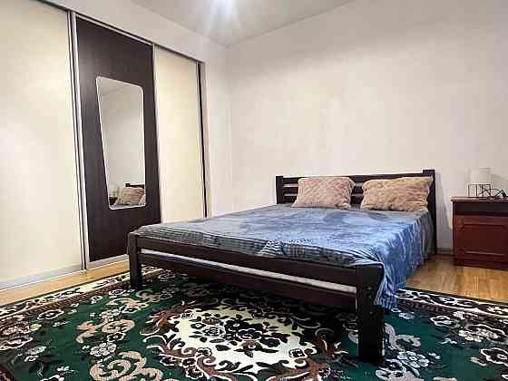 Оренда! Квартира в будинку. Вул. Макаренка. Chernivtsi