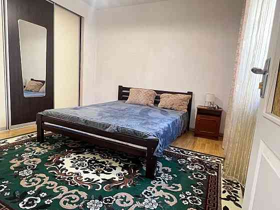 Оренда! Квартира в будинку. Вул. Макаренка. Chernivtsi