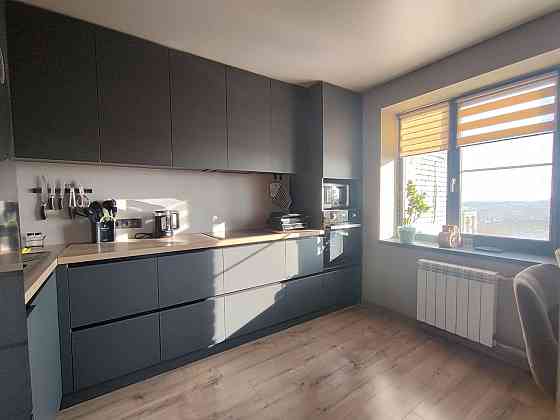 Сдам 2-х ком.65 м.кв. свет есть всегда/ Пр.Науки,108./ Центр/Дафи Днепр