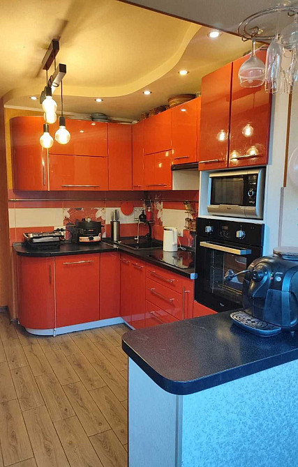 Продам 3 к. квартиру - шикарную, теплую, просторную - Чебатарева 30б! Днепр - изображение 1