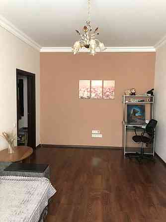 Квартира в центрі 2х кімнатна сталінка Запорожье