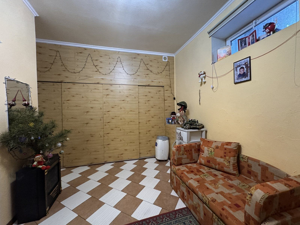 Тепла велика квартира, 3 хв до залізничної станції! Nemishaieve - photo 5