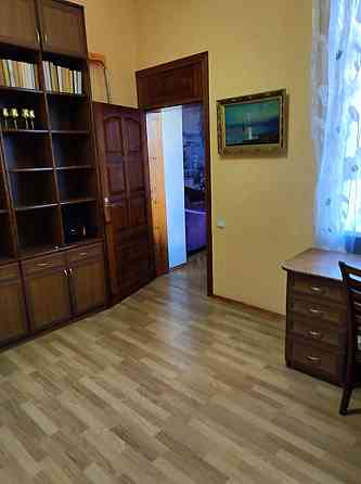 Здається тепла, безпечна 4-кімнатна квартира в середмісті (з газом) Київ