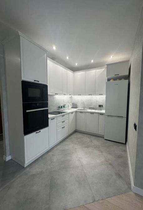 Жк Львівська площа, Кудрявська 24А, Золоті Ворота Шевченківський район Київ - зображення 4