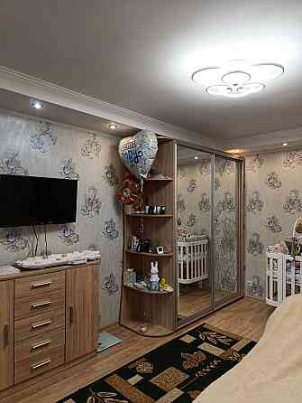 Затишна 1к квартира з ремонтом! Перший поверх Кубанської України 25/2 Киев