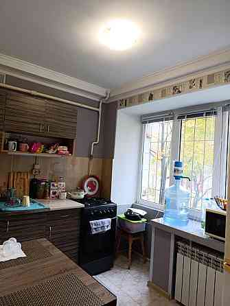 Затишна 1к квартира з ремонтом! Перший поверх Кубанської України 25/2 Киев