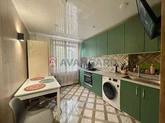 Продам 2-кім. пр.Олександра Поля Днепр