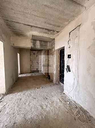 Продам простору 2-кімнатну квартиру з хорошим плануванням Каменец-Подольский