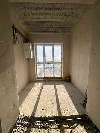 Продам простору 2-кімнатну квартиру з хорошим плануванням Каменец-Подольский
