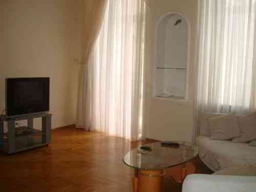 2к/к, м.Золоті Ворота, вул.Стрілецька, 800евро без комисії Київ