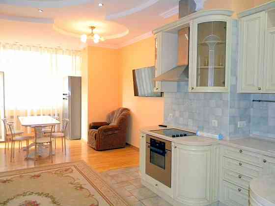 Оренда без% 3 спальні Печерськ Коновальця 120 кв.м Київ