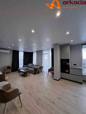 Продаю 3 кімнатну квартиру біля Міського Озера. Будинок з басейном! Ивано-Франковск