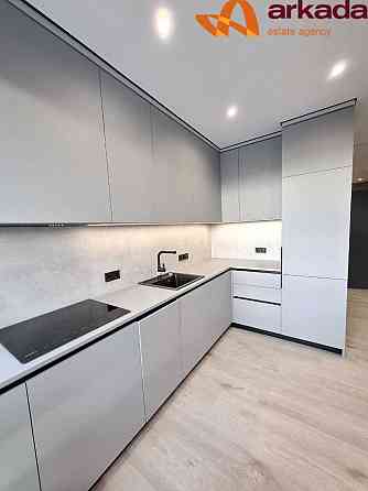 Продаю 3 кімнатну квартиру біля Міського Озера. Будинок з басейном! Ивано-Франковск