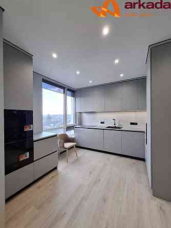 Продаю 3 кімнатну квартиру біля Міського Озера. Будинок з басейном! Ивано-Франковск