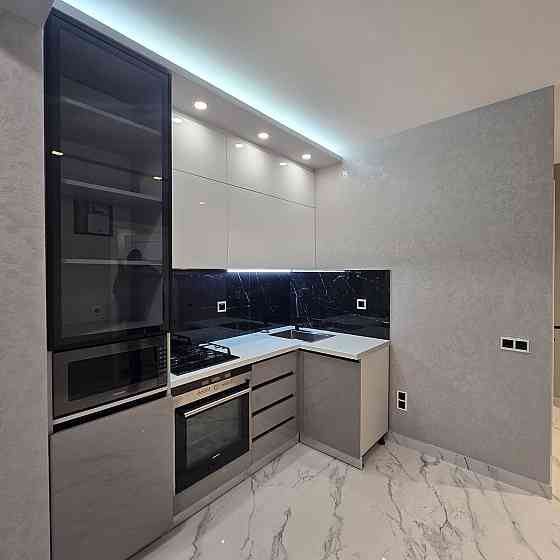 ТЕРМІНОВО! 1 кімнатна в Містечку Центральному 5  поверх ліфт газ Ивано-Франковск