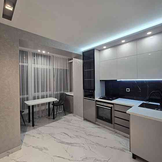 ТЕРМІНОВО! 1 кімнатна в Містечку Центральному 5  поверх ліфт газ Ивано-Франковск