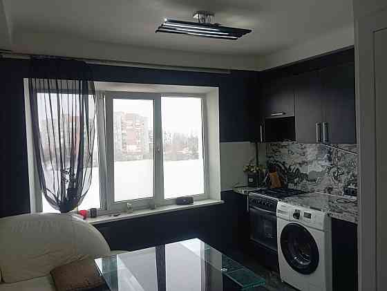 Продам 2 ком.квартиру чешку центр Хортицкого Запорожье