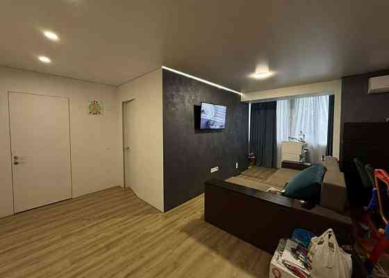 Продам 3к квартиру с ремонтом и мебелью/Сонячний Днепр