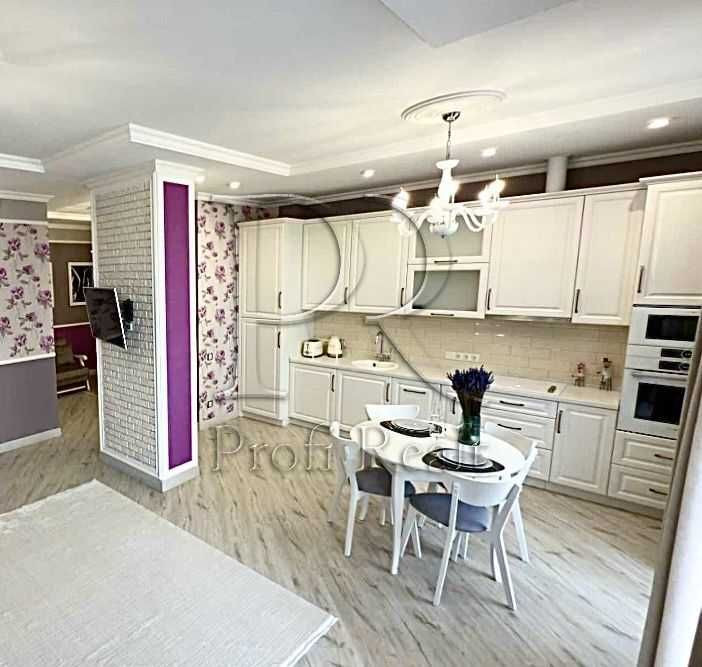 Оренда 64 кВ Печерськ Французький квартал Kyiv - photo 1