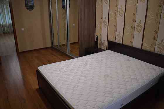 Сдам  3-х в центре  для 3-6  парней или семье на месяц  или длительно Житомир