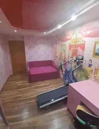 Продаж 3-кімнатної квартири у центрі смт Коцюбинське Kotsiubynske