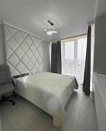 Продам 3-х комнатную квартиру с ремонтом в новом доме  с видом на море Одеса