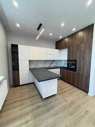 Продається квартира в новому цегляному будинку на вул. Зоопарковій Одеса