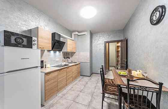 Продається готова 1-кімн.квартира ЖК Варшавський 40 кв.м, 11,12 поверх Kyiv