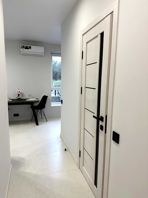 Продаж однокімнатної квартири у новобудові з дизайнерським ремонтом Черкаси - зображення 8