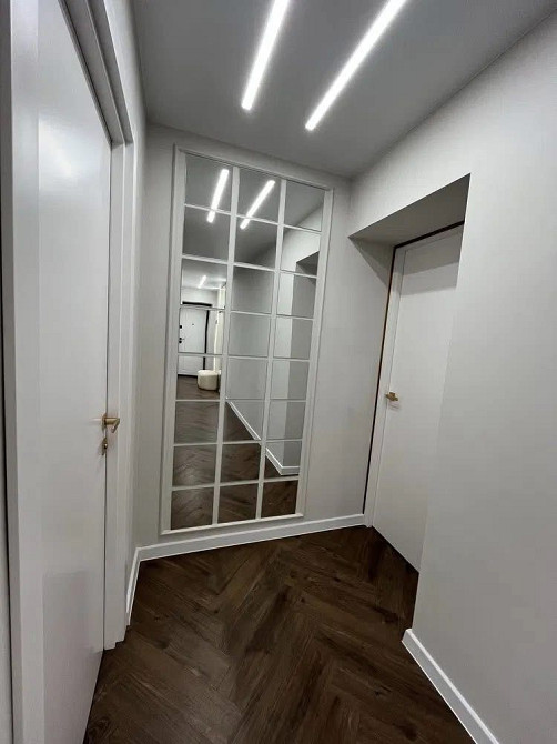 Продам сучасну 3-ну квартиру Шептицький  - photo 8