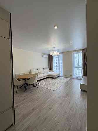 Нова 1,5 кімнатна кв. ЖК .Квадрат кухня-студія +1кімната. Mynai